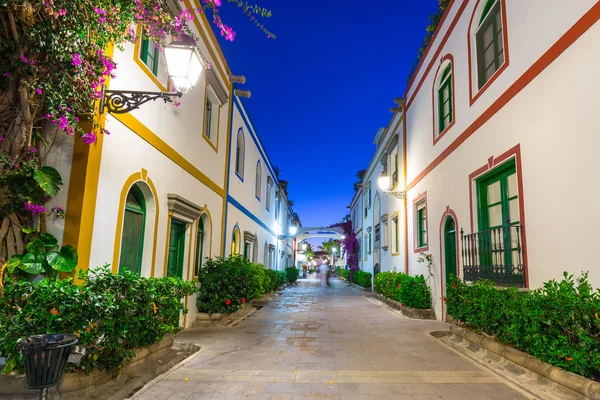 Arquitectura del Puerto de Mogan por la noche, Gran Canaria —  Fotos de Stock