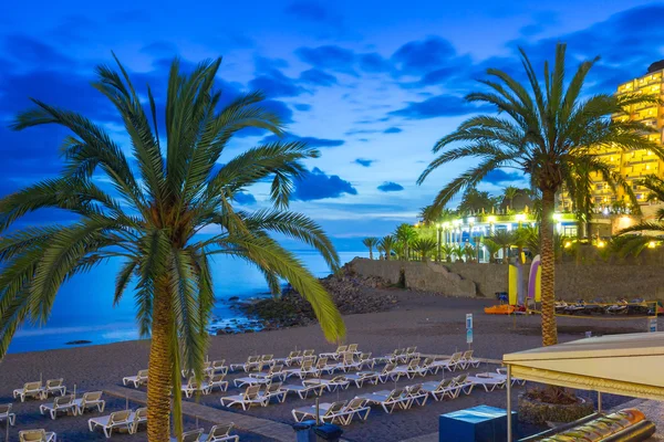 Strandpromenade in Taurito in der Abenddämmerung, Gran Canaria — Stockfoto