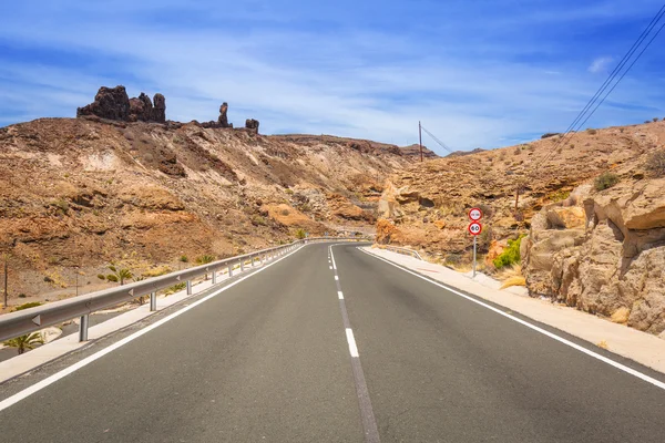 Cesta přes hory ostrova Gran Canaria — Stock fotografie