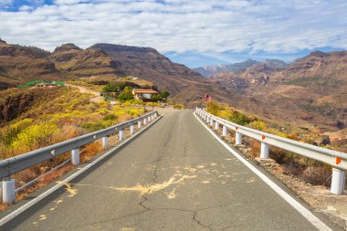 Gran Canaria ada Dağları aşarak yol