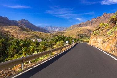 Gran Canaria ada Dağları aşarak yol
