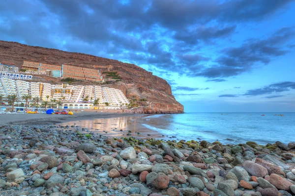 Playa Atlántica de Gran Canaria isla en Taurito al atardecer —  Fotos de Stock