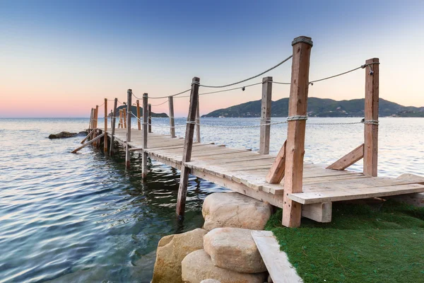 Puesta de sol en el mar Jónico en la isla de Zakhynthos —  Fotos de Stock