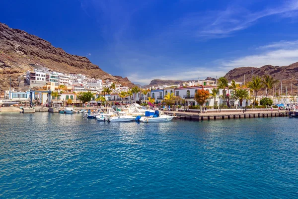 Marina de Puerto de Mogan, um pequeno porto de pesca em Gran Canaria — Fotografia de Stock