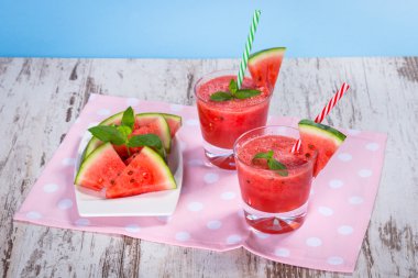 gözlük karpuz güler yüzlü