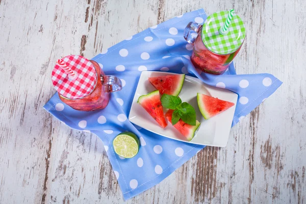 Watermelon and lime lemonades — Stock Photo, Image