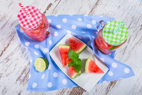 Watermelon and lime lemonades — Stock Photo, Image