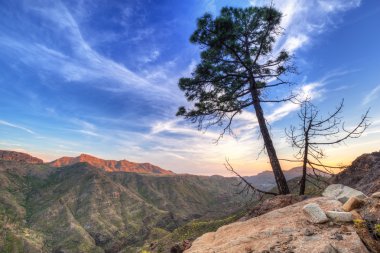 Gran Canaria dağlarda günbatımı