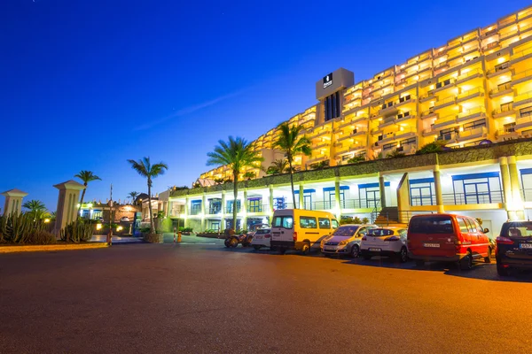 Aquapark and resort complex in Taurito at night — Stock Photo, Image