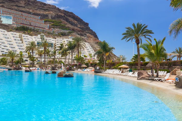 Zon vakantie in het waterpark Lago Taurito, Gran Canaria — Stockfoto