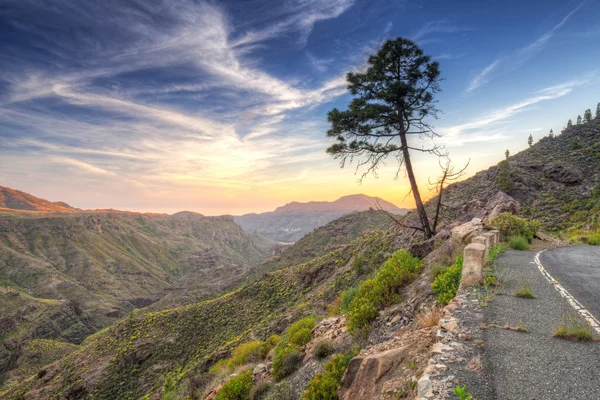 Tramonto sulle montagne di Gran Canaria — Foto Stock