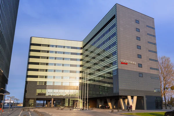 Moderne Architektur des Marriott-Hofhotels — Stockfoto