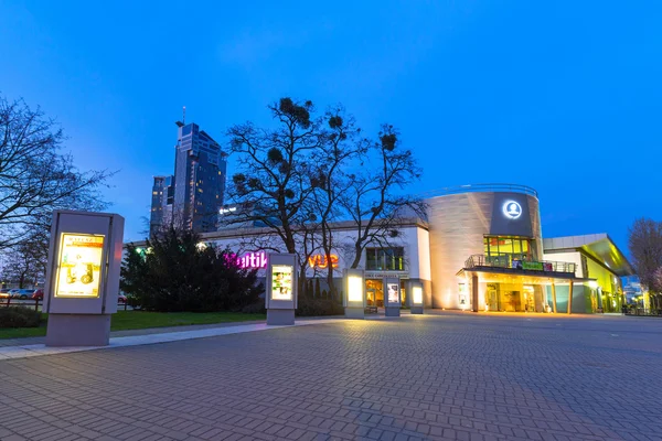 City center Gdynia éjjel, Lengyelország — Stock Fotó