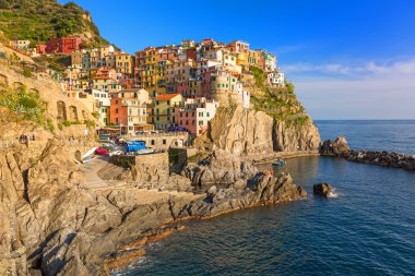 Ligurya Denizi, Manarola şehir