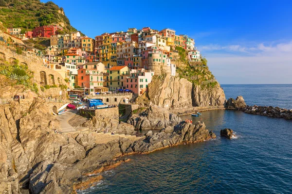 リグリア海で Manarola の町 — ストック写真