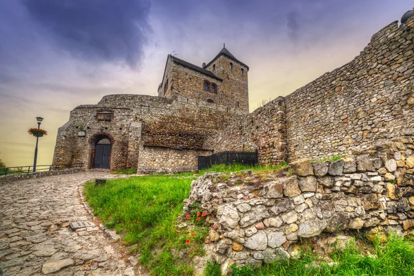 Castelo medieval em Bedzin ao pôr do sol — Fotografia de Stock