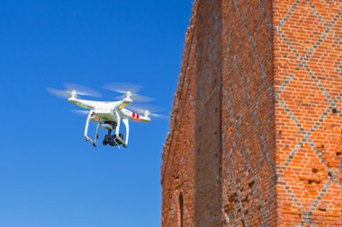 Drone quadcopter ile DJI indeks işlem Phantom 2 dijital kamera ile yalan 