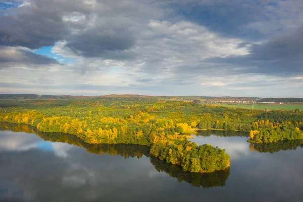 Χρυσό Φθινόπωρο Της Πολωνίας Από Λίμνη Straszyn Από Ψηλά — Φωτογραφία Αρχείου