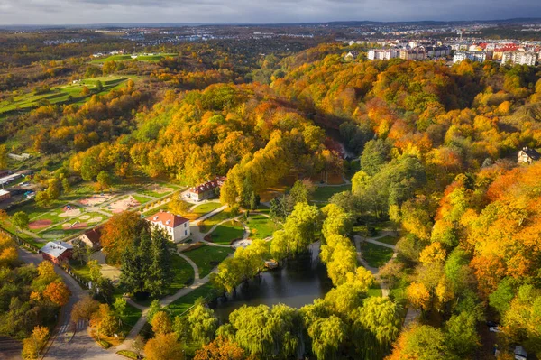 美丽的秋天在格但斯克奥鲁尼亚公园波兰 — 图库照片