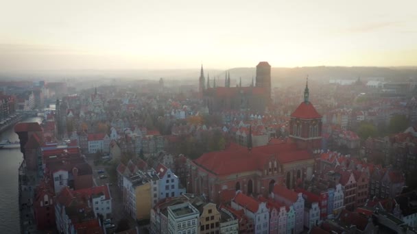 Tolles Stadtbild Von Danzig Über Dem Fluss Motlawa Bei Sonnenuntergang — Stockvideo