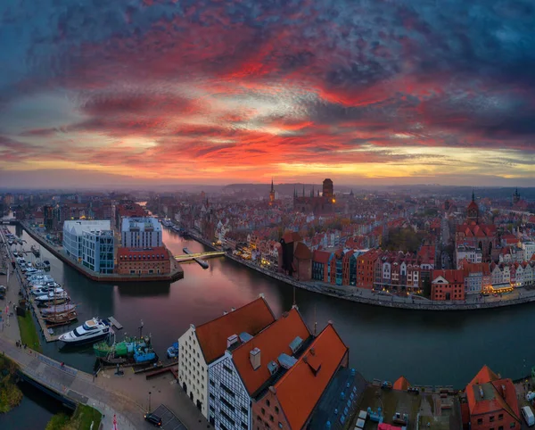 Niesamowita Panorama Gdańska Nad Rzeką Motławą Zachodzie Słońca Polska — Zdjęcie stockowe
