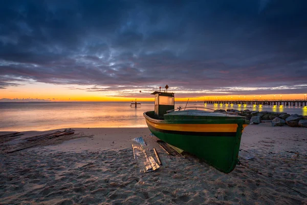 Bateau Pêche Sur Plage Orlowo Avant Lever Soleil Gdynia Pologne — Photo