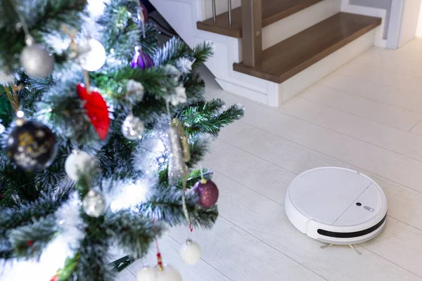 Robotický Vysavač Vyprazdňuje Podlahu Vánoce — Stock fotografie