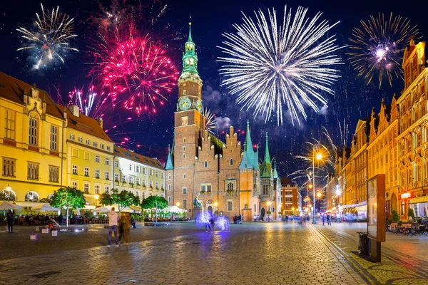 Nieuwjaarsvuurwerk Boven Oude Binnenstad Van Wroclaw Polen — Stockfoto