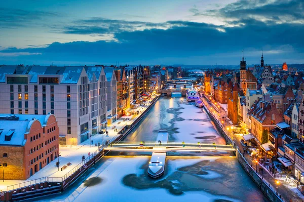 Prachtige Oude Stad Gdansk Motlawa Rivier Winter Schemering Polen — Stockfoto