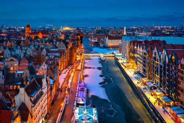 Gdansk Güzel Eski Kasabası Motlawa Nehri Üzerinde Kış Alacakaranlıkta Polonya — Stok fotoğraf