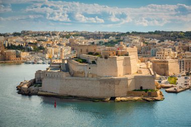 Birgu, Malta 'daki Saint Angelo Kalesi' nin savaş duvarları