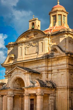 Valletta şehrinin güzel mimarisi, Malta 'nın başkenti.