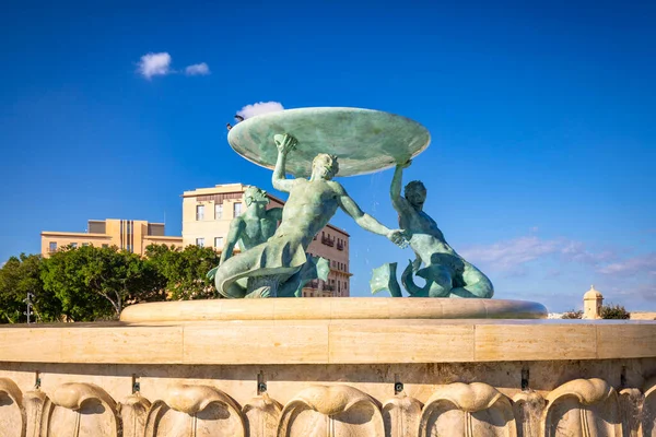 Fontaine Emblématique Triton Devant Porte Ville Valette Capitale Malte — Photo