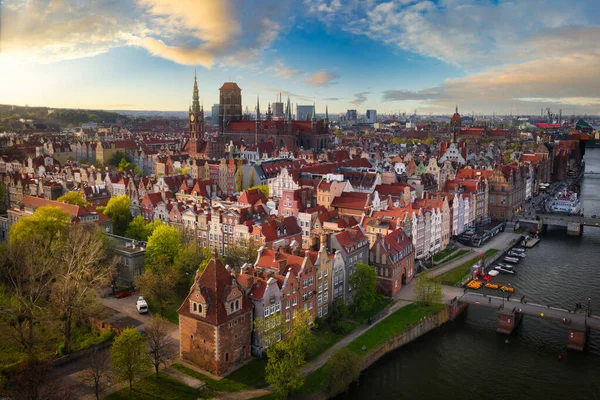 Gyönyörű Építészet Régi Város Gdansk Naplemente Előtt Lengyelország — Stock Fotó