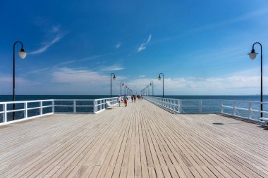Polonya 'nın Gdynia Orlowo limanındaki Baltık Denizi manzarası
