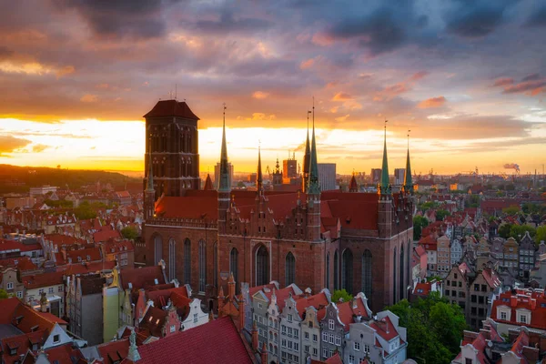 Arquitetura Incrível Cidade Principal Gdansk Pôr Sol Polônia Vista Aérea — Fotografia de Stock