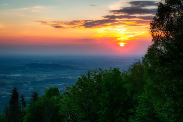 Coucher Soleil Incroyable Depuis Pic Rownica Avec Vue Silésienne Beskids — Photo