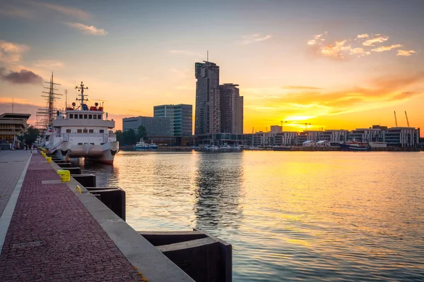 Panorama Del Puerto Deportivo Gdynia Con Arquitectura Moderna Atardecer Polonia — Foto de Stock