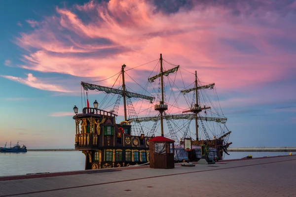 Navio Pirata Porto Gdynia Pôr Sol Polónia — Fotografia de Stock