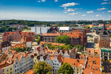 Yazın ana şehir Gdansk 'ın güzel mimarisi. Polonya
