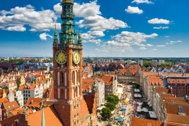 Yazın ana şehir Gdansk 'ın güzel mimarisi. Polonya