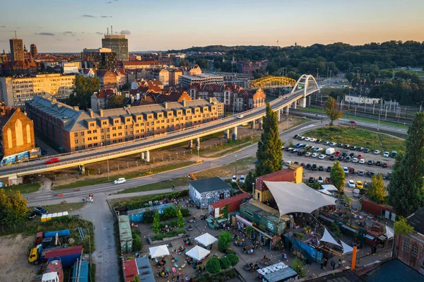 폴란드의 그단스크 Gdansk 2021 새로운 지역으로 그단스크의 조선소 지역을 공중에서 — 스톡 사진
