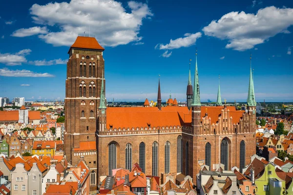 Gyönyörű Építészet Város Gdansk Szent Mária Bazilika Nyáron Lengyelország — Stock Fotó