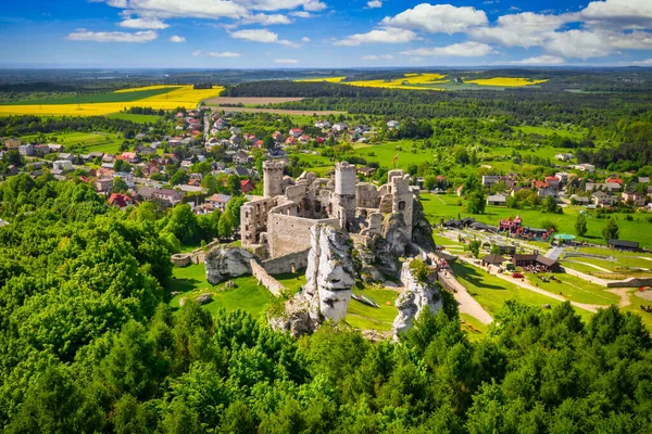 Ruinas Del Hermoso Castillo Ogrodzieniec Polonia — Foto de Stock