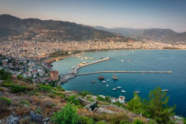 Akdeniz 'den Alanya şehir manzarası, Türkiye