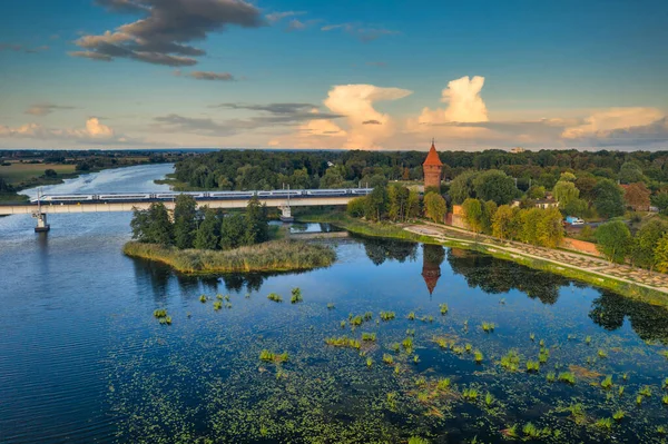 Vackra Landskap Malbork Stad Över Floden Nogat Polen — Stockfoto