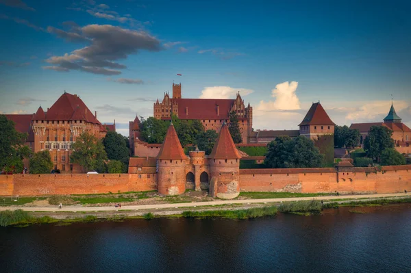 Замок Мальборк Над Рекой Ногат Польша — стоковое фото