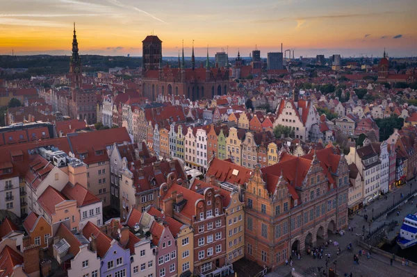 Gün Batımında Gdansk Taki Eski Şehrin Güzel Mimarisi Polonya — Stok fotoğraf
