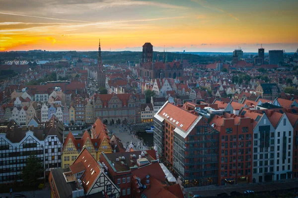 Gün Batımında Gdansk Taki Eski Şehrin Güzel Mimarisi Polonya — Stok fotoğraf