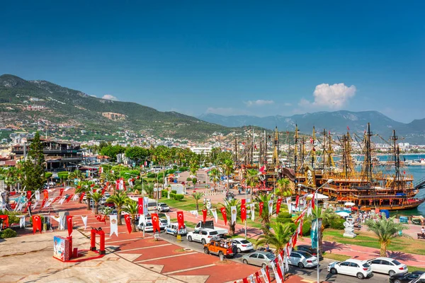 Alanya Turkey July 2021 Pirate Ships Tourists Port Alanya Mediterranean — Stock Photo, Image